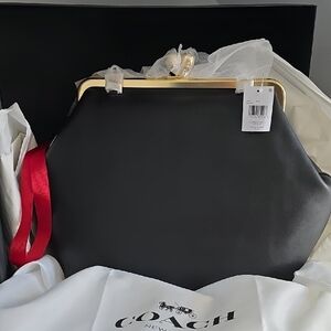 COACH Large Kisslock Frame Bag (Black)